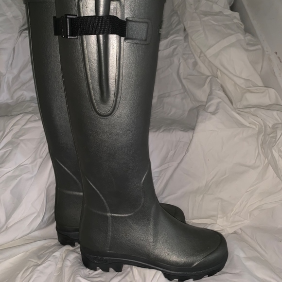 SOLD - NWB LE CHAMEAU BOOTS in PLATINUM sz 37 - Picture 5 of 6